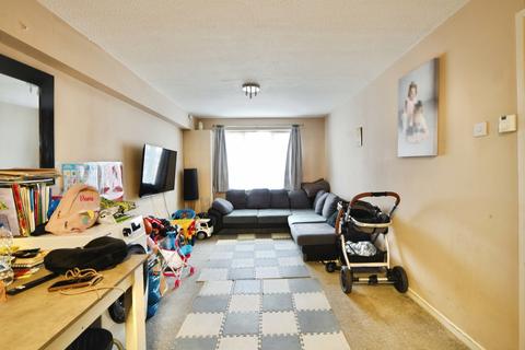 1 bedroom flat for sale, Stanley Road, Enfield, EN1
