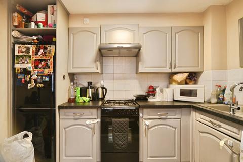 1 bedroom flat for sale, Stanley Road, Enfield, EN1