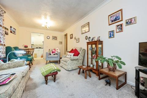 undefined, Warwick Avenue, Bedford