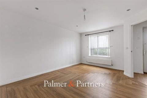 3 bedroom detached house for sale, Kirby Drive, Mile End, Colchester, Essex, CO4