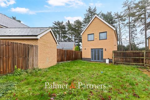 3 bedroom detached house for sale, Kirby Drive, Mile End, Colchester, Essex, CO4
