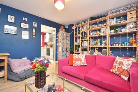 2 bedroom maisonette for sale, Hellier Walk, Bristol
