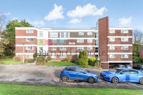 2 bedroom flat for sale, Coombe Road, Croydon