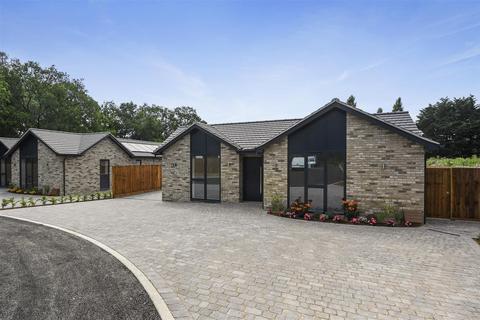 undefined, New Road, Little Burstead, Billericay