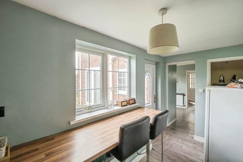 3 bedroom semi-detached house for sale, Chestnut Way, Scunthorpe