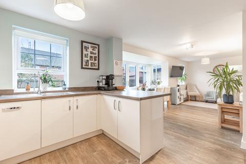 4 bedroom detached house for sale, Beautifully Presented Home in Poringland