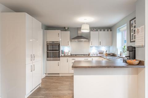 4 bedroom detached house for sale, Beautifully Presented Home in Poringland