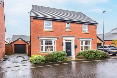 4 bedroom detached house for sale, Beautifully Presented Home in Poringland