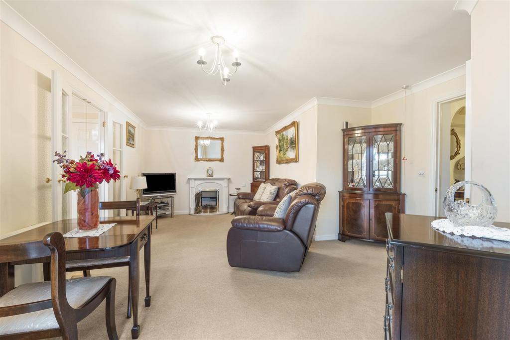 Calverley Court 33-008.jpg