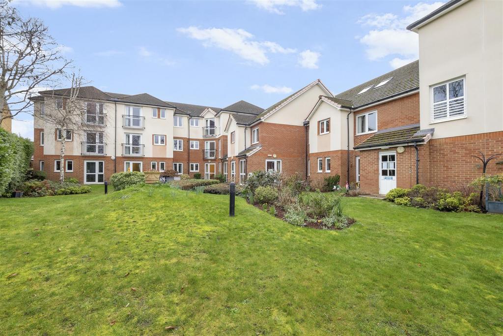 Calverley Court 33-026.jpg