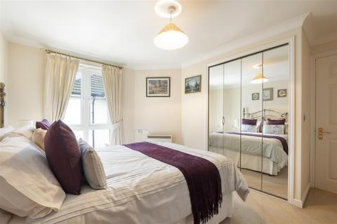 1 bedroom retirement property for sale, Kingston Road, Epsom KT19