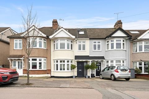 4 bedroom terraced house for sale, Bush Road, Buckhurst Hill, IG9