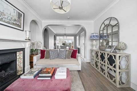 4 bedroom terraced house for sale, Bush Road, Buckhurst Hill, IG9