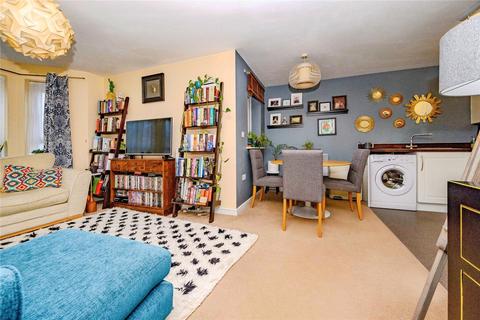 undefined, Watling Gardens, Dunstable, Bedfordshire, LU6
