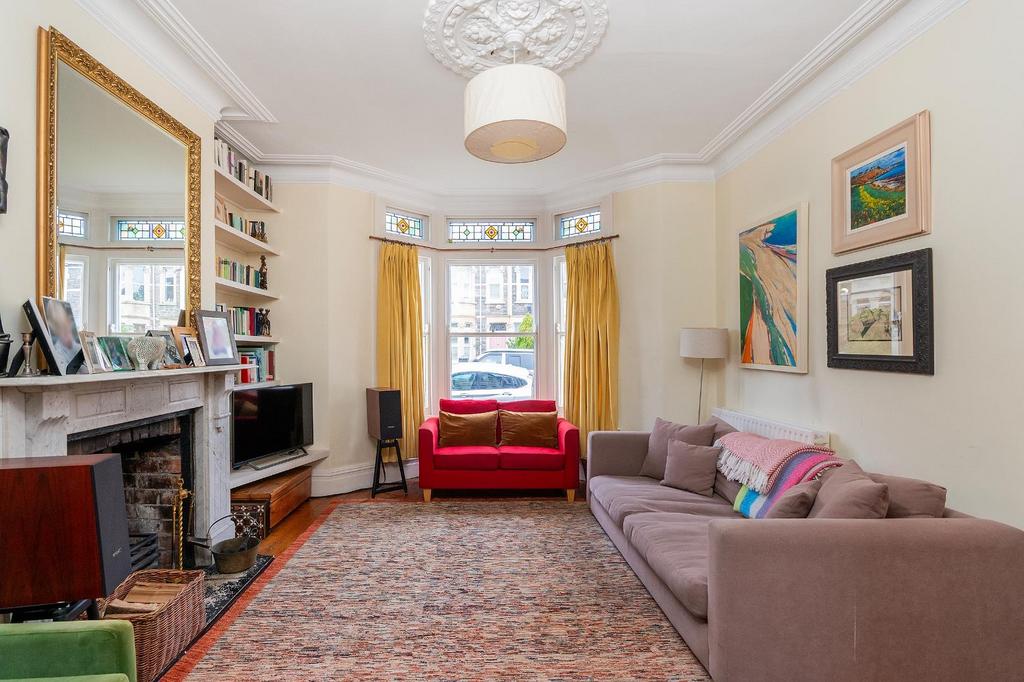 1 H1 RKE - Living Room E.jpg