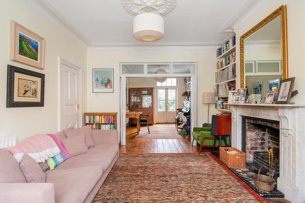 1 H1 RKE - Living Room A.jpg