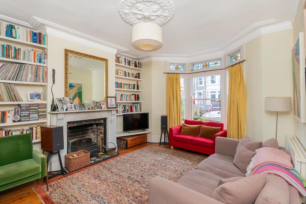 1 H1 RKE - Living Room C.jpg