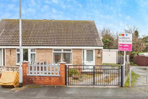 2 bedroom semi-detached bungalow for sale, Wood Crescent, Rothwell, Leeds