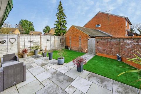 undefined, Penda Close, Luton, Bedfordshire, LU3