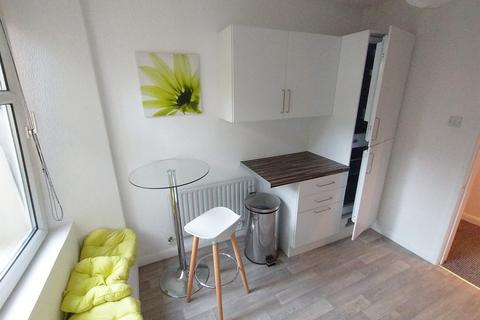 4 bedroom end of terrace house for sale, Alfred Road, Plymouth