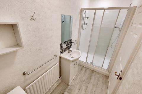 4 bedroom end of terrace house for sale, Alfred Road, Plymouth