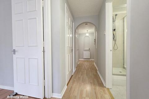2 bedroom flat to rent, St. Pauls Rise, Tottenhall Road, N13