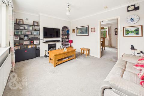 3 bedroom semi-detached house for sale, Leman Close, Norwich NR14