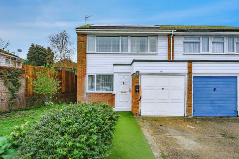 3 bedroom end of terrace house for sale, Cleves Road, HEMEL HEMPSTEAD