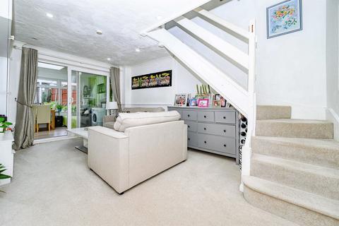 3 bedroom end of terrace house for sale, Cleves Road, HEMEL HEMPSTEAD