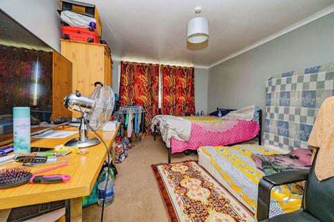 3 bedroom flat for sale, Townsend, Hemel Hempstead
