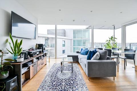 1 bedroom flat for sale, Empire Square, London Bridge, London, SE1