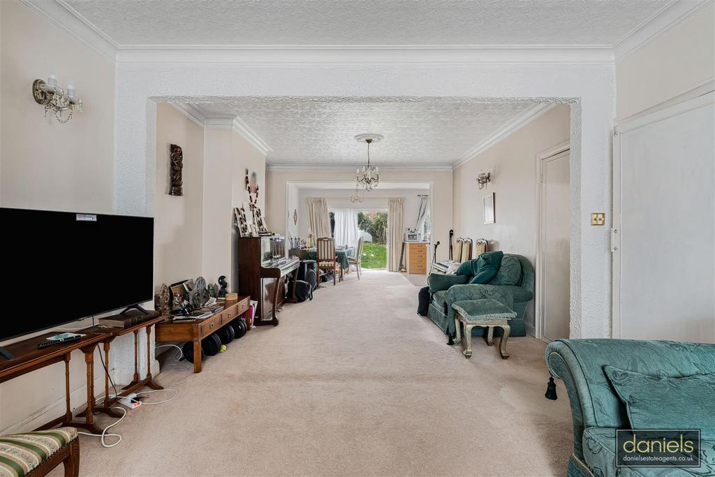10 73719 watermarked.jpg