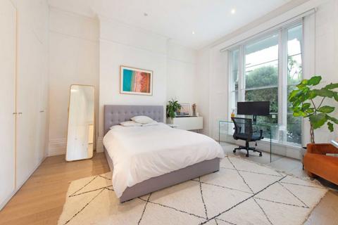 2 bedroom flat to rent, Pembridge Villas, London W11