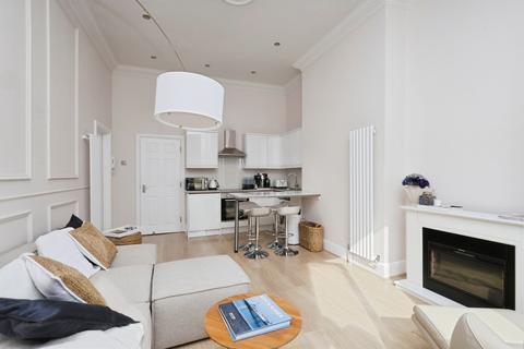 2 bedroom apartment for sale, Queens Gardens, Eastbourne