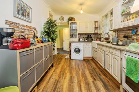 4 bedroom semi-detached house for sale, Mill Lane, North Hykeham, Lincoln