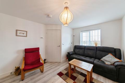 3 bedroom end of terrace house for sale, Burnham Way, Sleaford