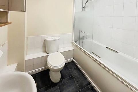2 bedroom apartment to rent, Century Court, Woking, Surrey, GU21