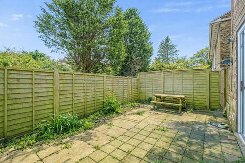 2 bedroom flat for sale, Brackendale, Hastings