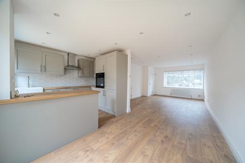 3 bedroom end of terrace house for sale, Enniskillen Road, Cambridge