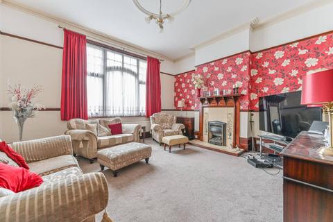 undefined, St Helens Crescent, Norbury, London, SW16