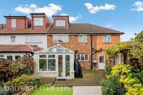 undefined, North Downs Crescent, New Addington, Croydon