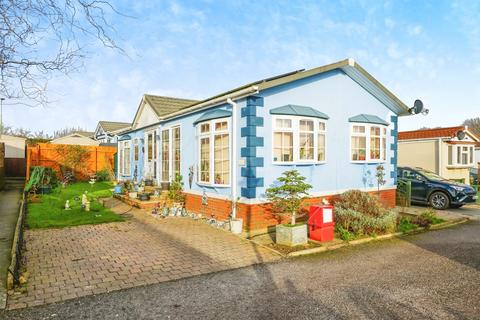 2 bedroom park home for sale, Heyford Leys, Upper Heyford, Bicester