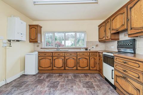 3 bedroom semi-detached house for sale, Penistone Road, Huddersfield HD5