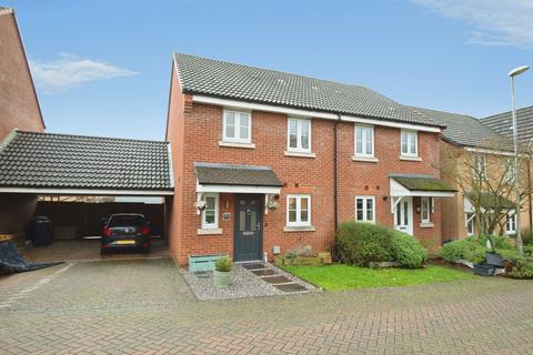 3 bedroom semi-detached house for sale, Red Kite Way, High Wycombe