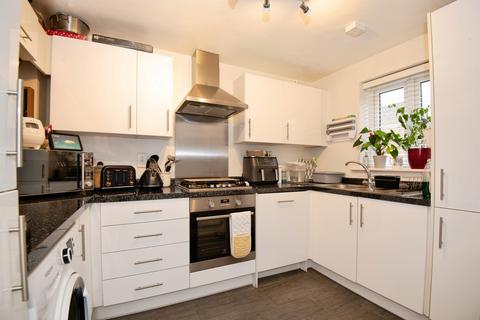 3 bedroom semi-detached house for sale, Red Kite Way, High Wycombe