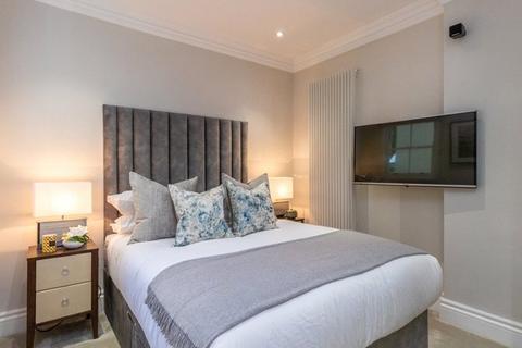 1 bedroom property to rent, Garden House, Kensington Gardens Square, London, W2