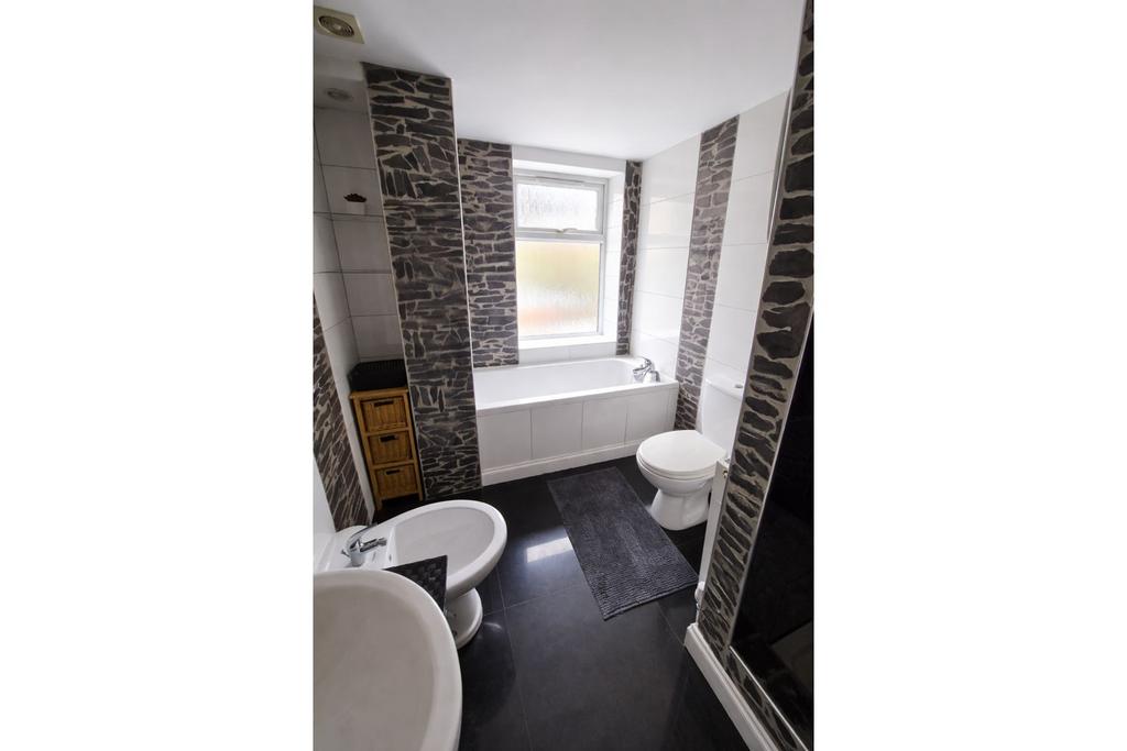 En-suite One