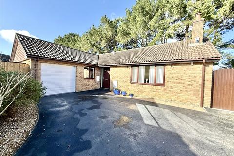 3 bedroom bungalow for sale, Columbine Close, Christchurch BH23