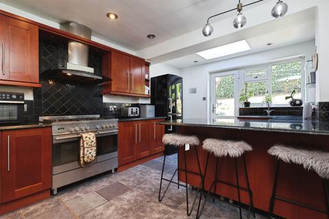 4 bedroom detached house for sale, Summerfield Grove, Shipley BD17