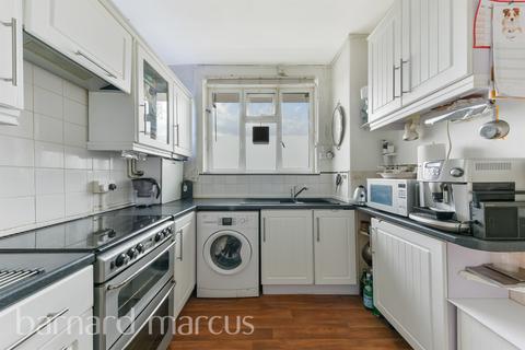 2 bedroom flat for sale, Patmore Estate, LONDON